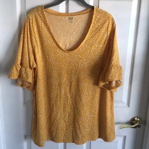 Adorable Ruffle Sleeve Top Size 1x